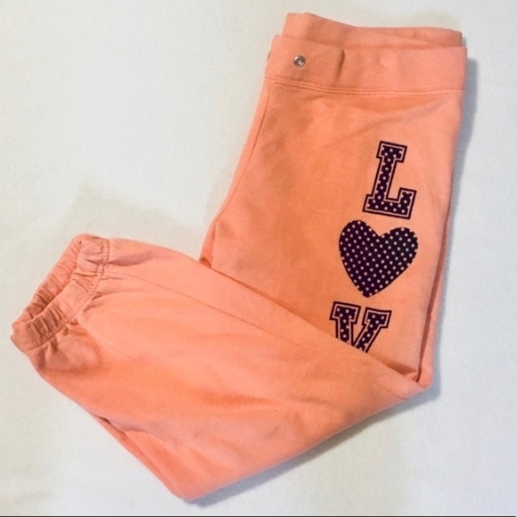 Old Navy Maternity Tee and Cropped Sweats Bundle - Picture 2 of 8